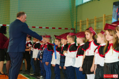 80-lat-szkoly-podstawowej-w-Lubomierzu-pasowanie-2025-49