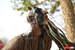 diabel-kuszenie-rzezba-Giebultow-Mirsk-2026-9