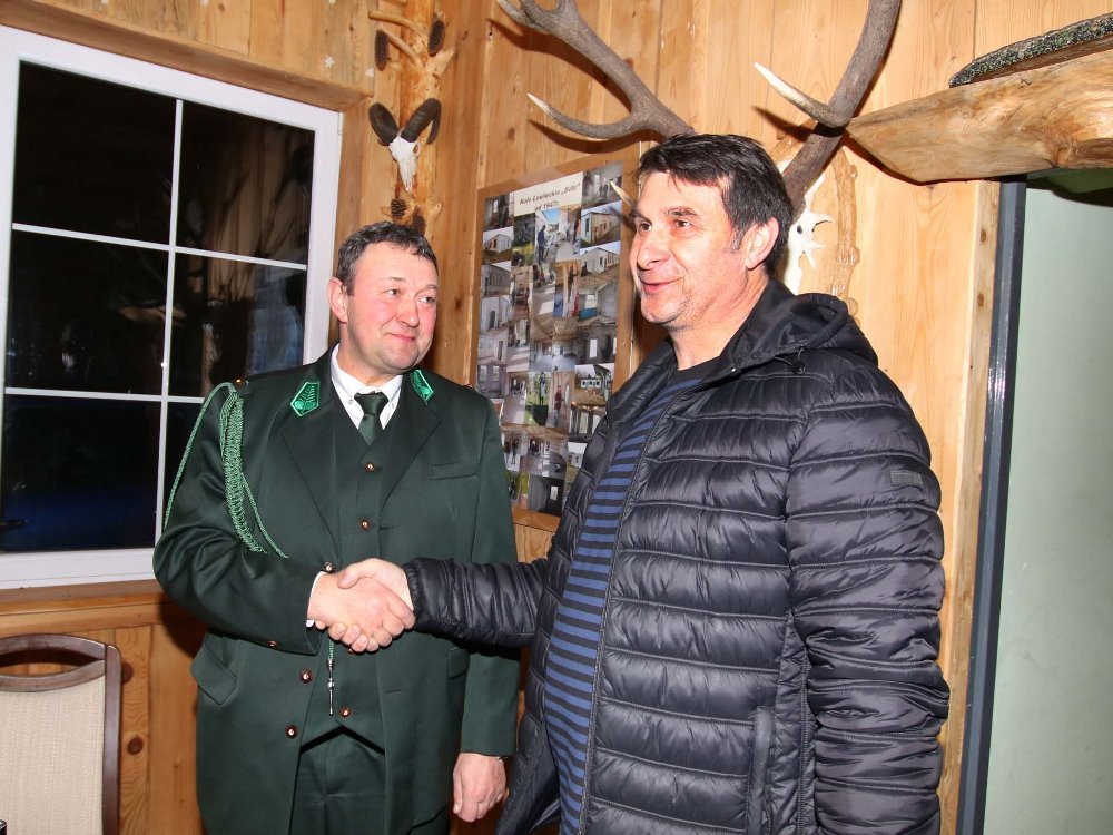 Myśliwi z Koła Łowieckiego „Bóbr” przełamali się opłatkiem