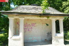 park-miejski-w-Lwowku-Slaskim-staw-02