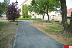 Lubomierz-Plac-Koscielny-park-miejski-internat-11