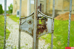 Radomice-kosciol-cmentarz-kosci-10