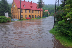 ulewa-zalane-ulice-Swieradow-12