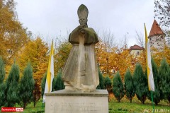 pomnik-papieza-Jana-Pawla-II-w-Lwowku-Slaskim-1