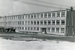 4-ZSET-Rakowice-Wielkie-budynek-szkoly-1973-rok