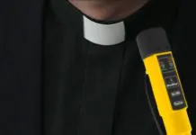 Duchowny na podwójnym gazie
