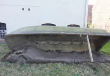 Burmistrz sprzedaje łódź desantową