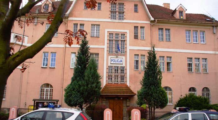 Rodzina obrzucana koktajlami Mołotowa i nieudolność lwóweckiej policji