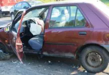 Nie posiadał uprawnień a auto było posklejane pianką montażową