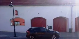 Zablokował wyjazd z remizy!