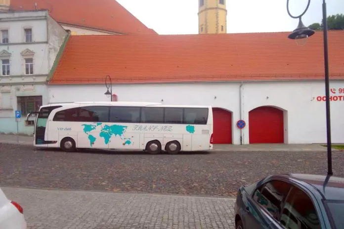 autokarem zablokował wyjazd z remizy