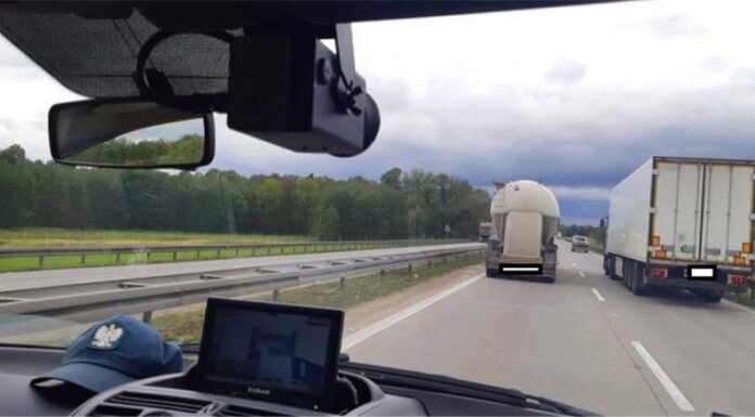 Złamali zakaz wyprzedzania na autostradzie