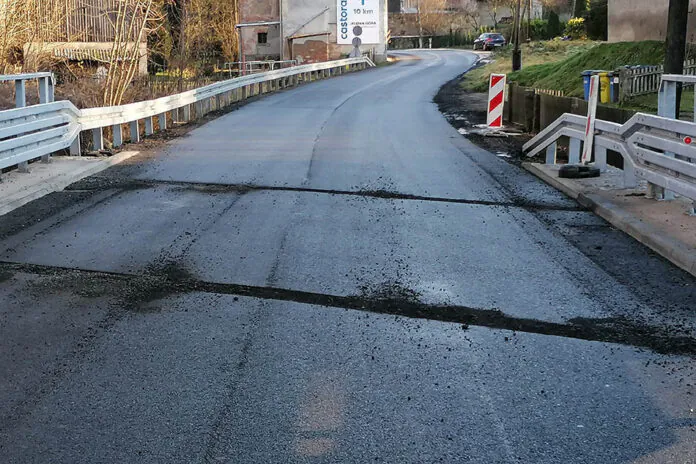 remont mostu w Strzyżowcu 102