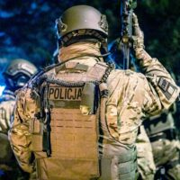 Ponad 1,2 kilograma kokainy ukryte w samochodzie