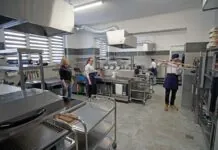 W ZSE-T mają nowoczesną pracownię gastronomiczną