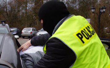 Znęcał się i próbował zabić matkę. Grozi mu dożywocie