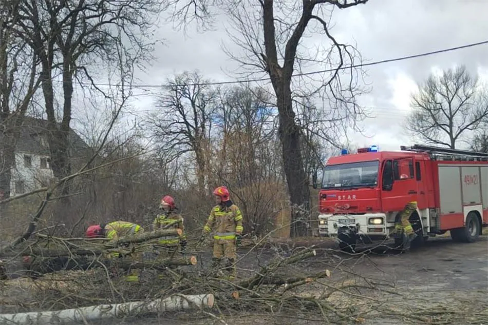 Zablokowana droga w Gorczycy 1