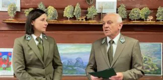Anna Kulik Nadleśniczy Nadleśnictwa Świeradów i Tadeusz Łozowski Dyrektor Regionalny Dyrekcja Lasów Państwowych we Wrocławiu