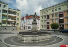 Pieniądze na zabytki w powiecie lwóweckim fontanna Sukienników w Lwówku Śląskim