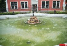 fontanna z czaplą w lwówku Śląskim