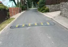 Zamontowano progi zwalniające. Świeradów- Zdrój ulica Polna