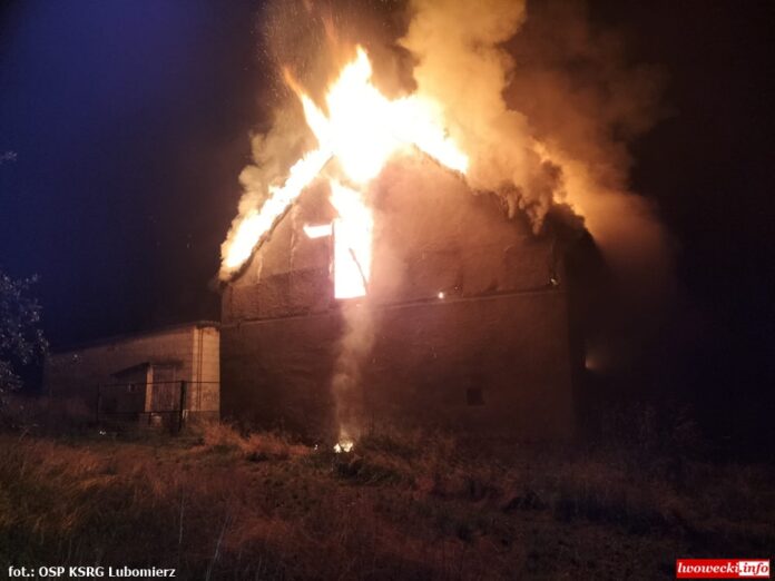 pożar budynku w Milęcicach koło Lubomierza 4