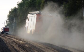 Pali się kilka hektarów ścierniska