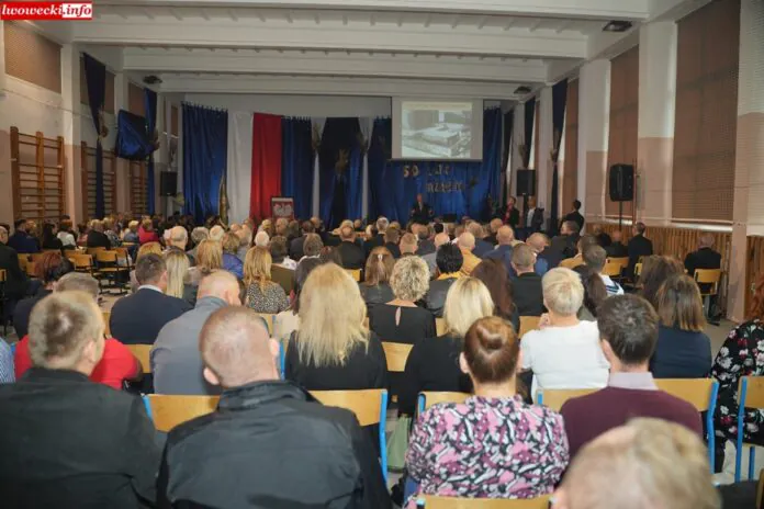 Jubileusz 50 lecie szkoły w Rakowicach Wielkich 13