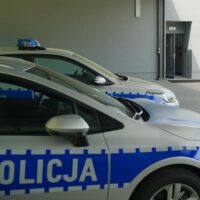 Oszust kazał seniorce wyrzucić oszczędności przez okno