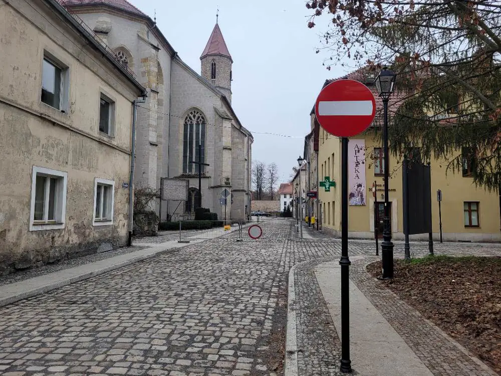 ulica Koscielna w Lwowku Slaskim 1