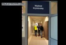 Opuszczając miejsce przestępstwa, pozostawili worek z łupem