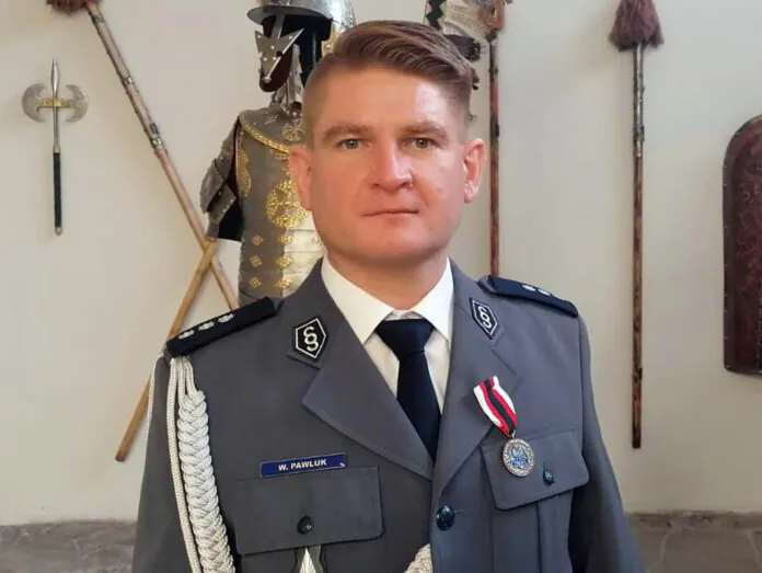 komisarz Wojciech Pawluk KPP w Lwówku Śląskim komisarz Wojciech Pawluk KPP w Lwówku Śląskim