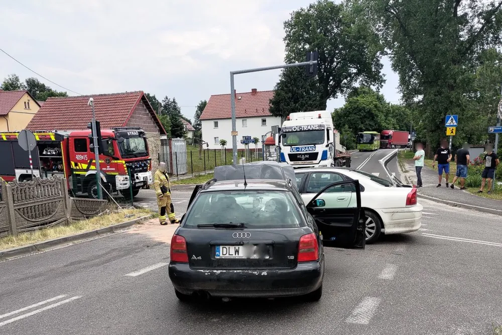 Nowe Jaroszowice wypadek kolizja 2