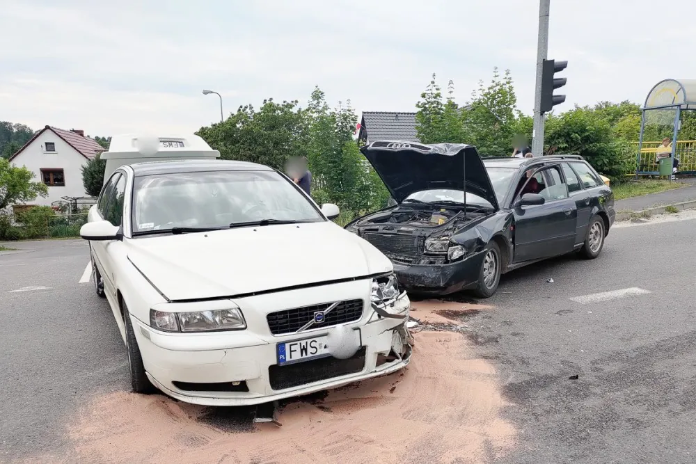 Nowe Jaroszowice wypadek kolizja 4