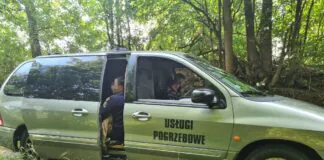 Mieli świadczyć usługi pogrzebowe, a przemycali ludzi