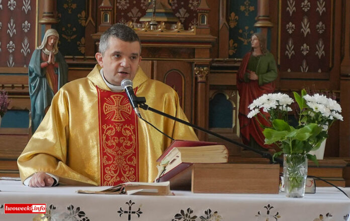 Parafia Świętego Maternusa w Lubomierzu ksiądz Andrzej Łuczyński