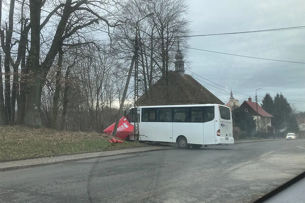 autobus wypadek luboierz 1