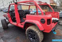 Kryminalni zlikwidowali „dziuplę” samochodową i odzyskali zdemontowany pojazd Jeep Wrangler