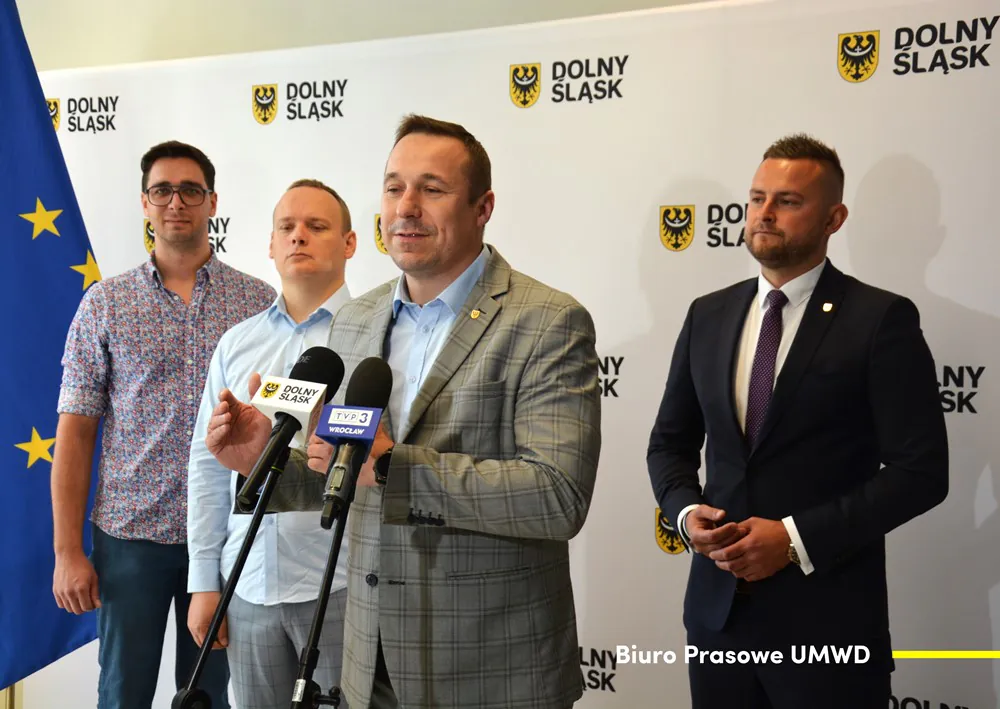 Rusza program Going Global 4.0 – Internacjonalizacja Dolnośląskich Przedsiębiorstw 1 Marszalkowie Gancarz i Rado