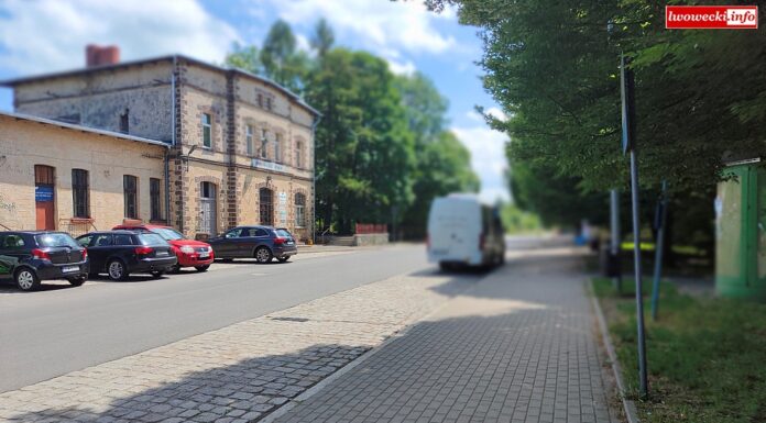 Autobusem z Bolesławca do Jeleniej Góry w 4 godziny i 15 min.