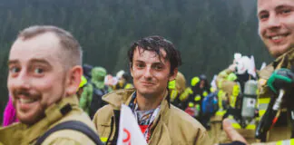 Strażacy w pełnym umundurowaniu wejdą na Śnieżkę. Szczytny cel