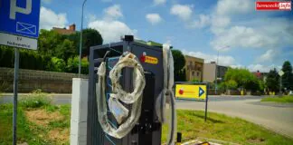 Biedronka stacja ładowania samochodów elektrycznych Lwówek 3