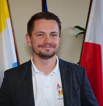 Dawid Kobiałka Burmistrz Gminy i Miasta lwówek Śląski