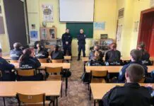 Poznawali tajniki pracy w policji