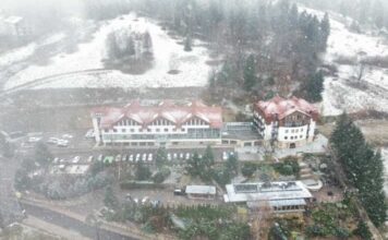 W Górach i na Pogórzu Izerskim sypie śnieg