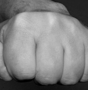 Groził bratu i jego partnerce zabójstwem