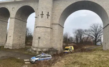 Nastolatek spadł z wiaduktu w Bolesławcu