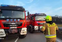 A4 zablokowana po wypadku. W okolicy panuje ogromny smród