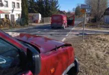 „Drogowy klasyk”. Na miejscu policja i pogotowie