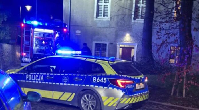 Kolejne zgłoszenie o pożarze. Na miejscu jest już straż pożarna i policja